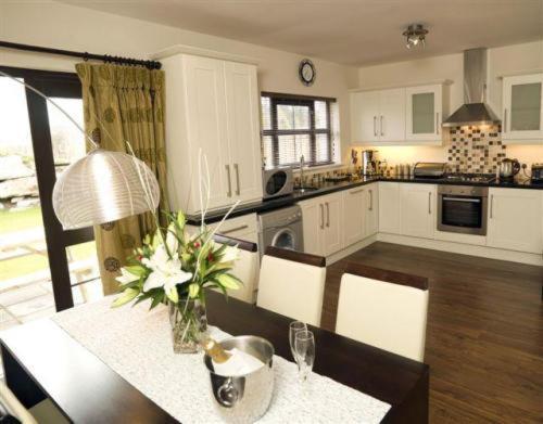 Kenmare Bay Hotel Lodges Killarney Exteriér fotografie